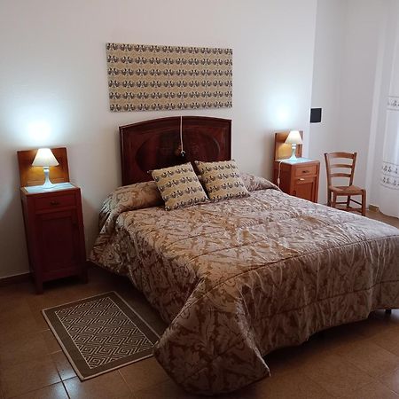 Casafigus La Terrazza Narbolia Villa Bagian luar foto